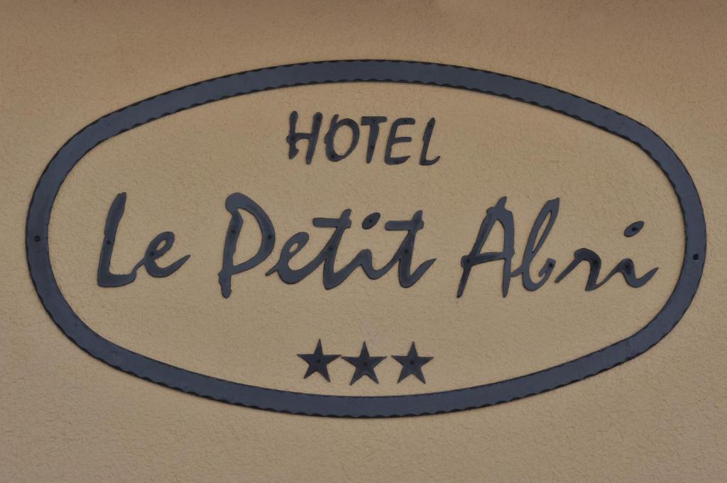 Hotel Le Petit Abri Камполук Экстерьер фото